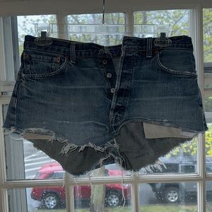 Levi’s 501 high-waisted shorts